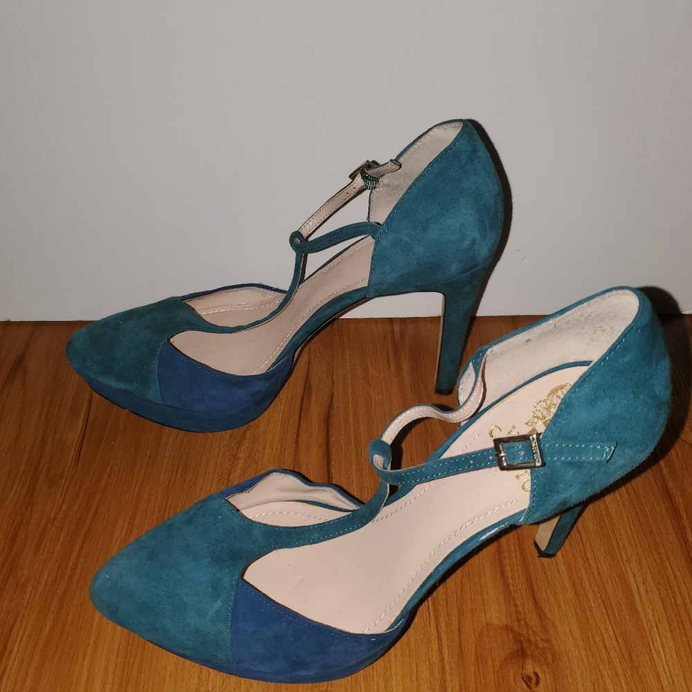 Vince Camuto heel